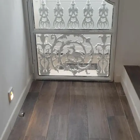 Brianna Apartment