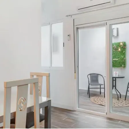 Brianna Apartment *